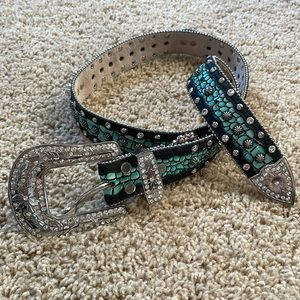Turquoise studded belt.